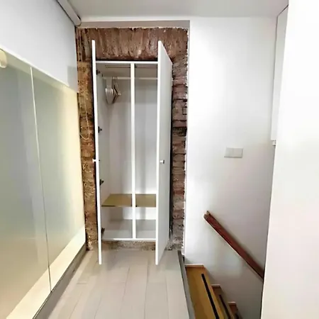 Stunning River View In Historic Alfama Appartement