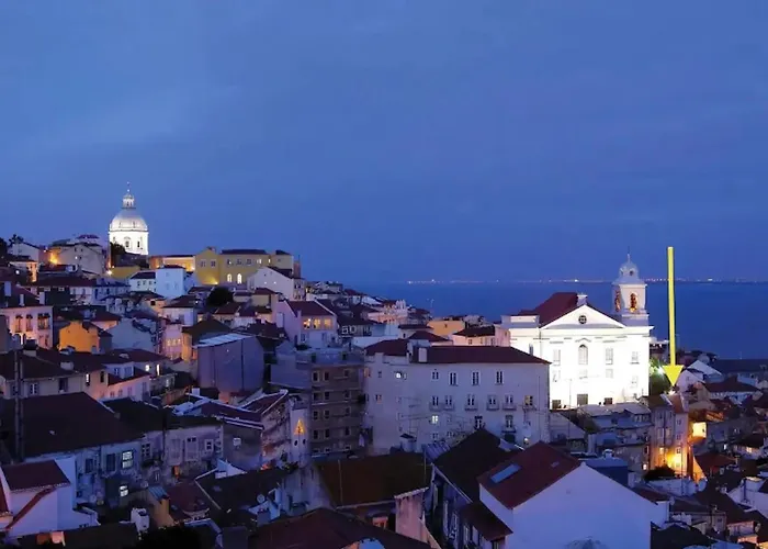 Stunning River View In Historic Alfama Apartment *