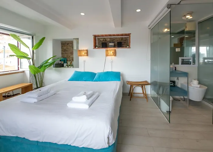 Apartment Stunning River View In Historic Alfama Lissabon