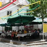 아파트 Stunning River View In Historic Alfama