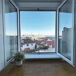 Stunning River View In Historic Alfama 아파트 *