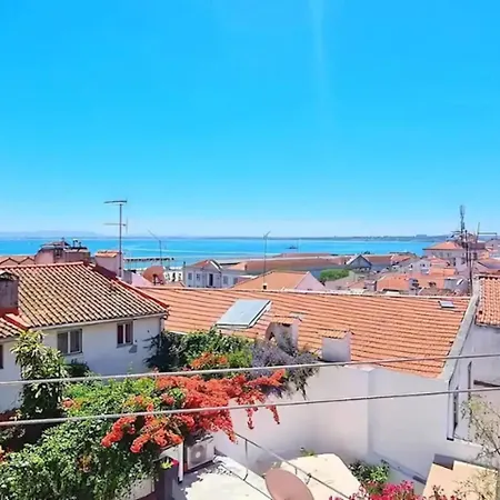 Stunning River View In Historic Alfama