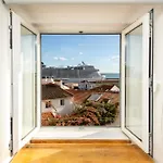 Stunning River View In Historic Alfama Daire