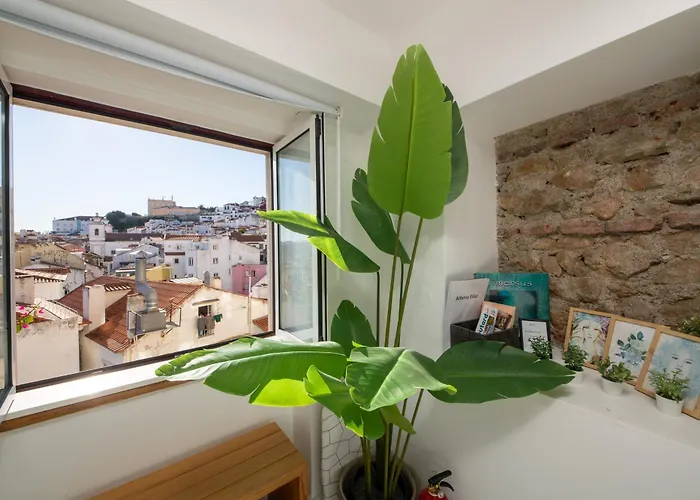 Stunning River View In Historic Alfama Apartment Lisbon