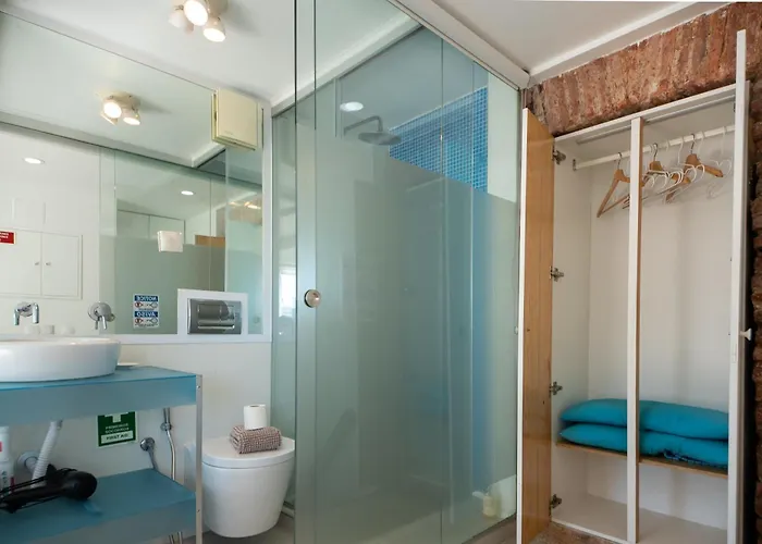Stunning River View In Historic Alfama Apartment Lisbon